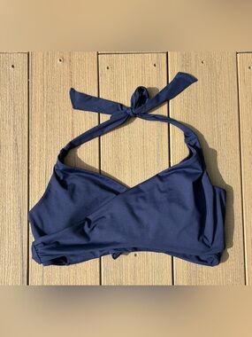 Athleta Underwire Front Wrap Navy Halter Swim Top Size 38 B/C